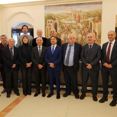 No A Cyberbullismo E Revenge Porn Il Corecom Sicilia Al Fianco Della Scuola Per Tutelare I