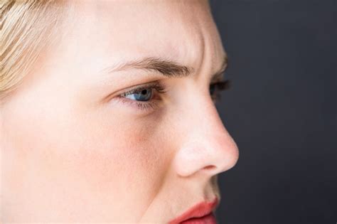 Premium Photo Nervous Blonde Woman