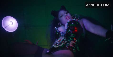 Nicki Minaj Nude Aznude