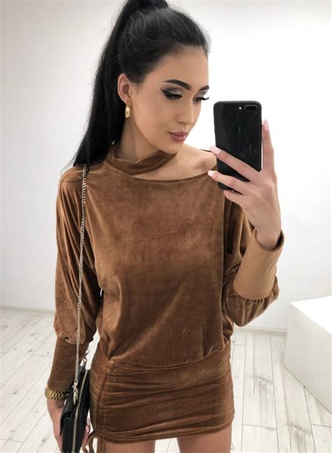 Sukienka Welurowa Camel Naked Fau Butik