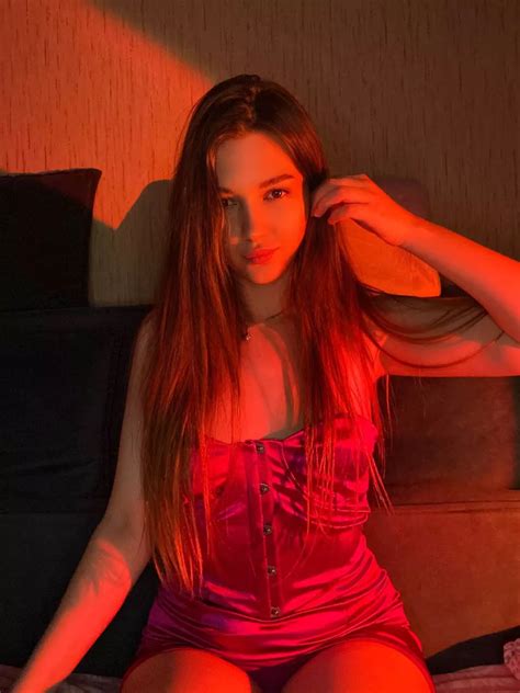 Perfect Length For A Romantic Evening Nudes Tightdresses Nude Pics Org