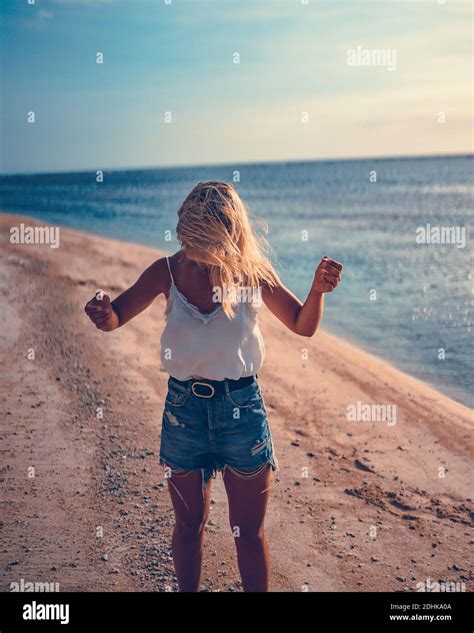 Fille blonde chaude Banque de photographies et dimages à haute résolution Alamy