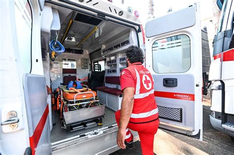 Bologna Incidente A Ozzano Oggi Scontro Tra Auto E Moto Grave Un Uomo