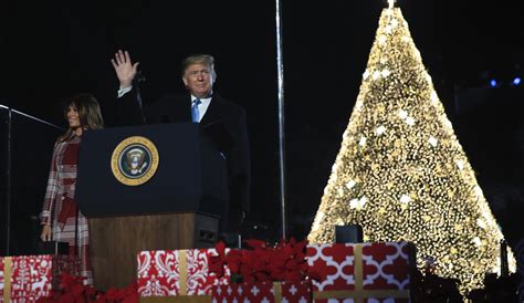 Trump Signs Order Making Christmas Eve Federal Holiday Washington