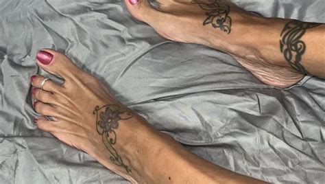 Feathers Havaianas Flip Flops Footjob Trailer Cum On Feet Porn XHamster