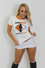 Blonde Kaylee Evans Posing In Her Freeones Outfit Photos