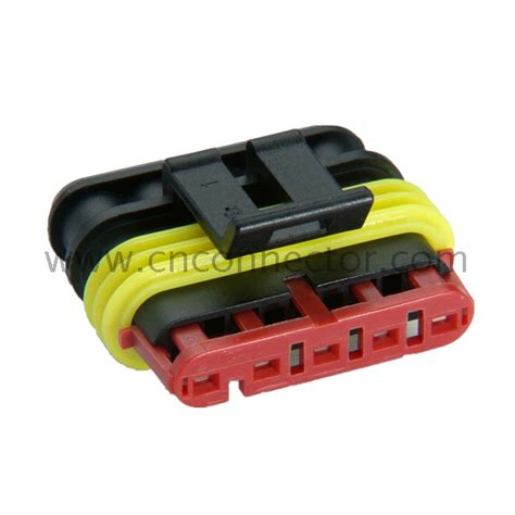 Black Pin Female Superseal Housing Electrical Wire Connectors