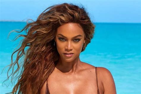 Tyra Banks Sexy And Hot Bikini Pictures Woophy