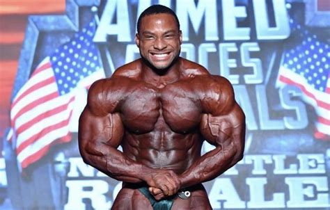 Carlos Thomas Jr Impresses With Insane Guest Posing Routine Ahead Of