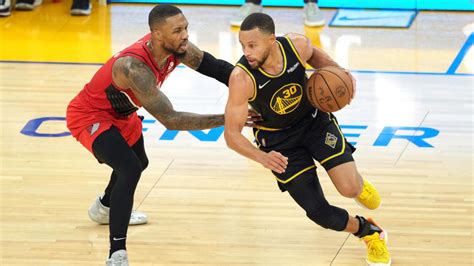 Damian Lillard Reacts To Viral Steph Curry Video Yardbarker