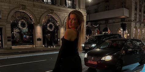 VIDEO Jade Anna Neemt Gedurfde TikTok Op In Bikini Vanuit Dubai