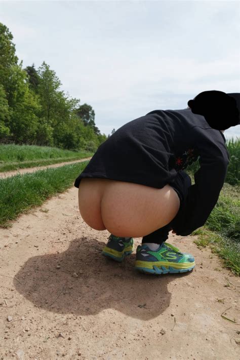Public Ass Flashing Scrolller