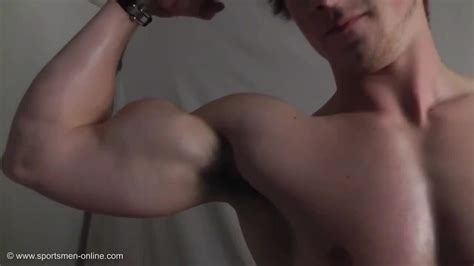 Hot Man Flexing Huge Biceps ThisVid