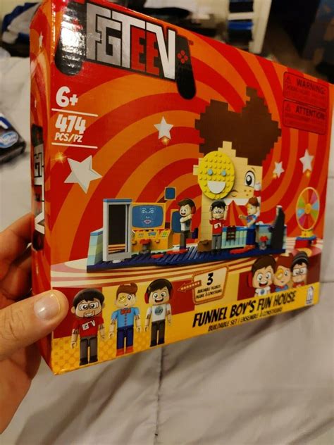 FGTeeV FUNNEL BOY'S FUN HOUSE Buildable Construction block Set DUDDY