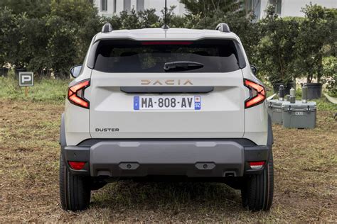 2024 Renault Duster Explained In 15 Images | CarDekho.com