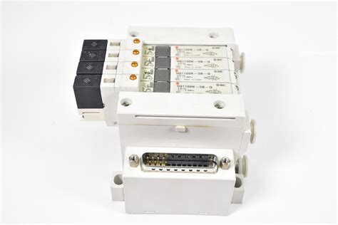 Preview: SMC VQ1-LKH010, Ventilinsel mit 4x VQ1100N-5B-Q Magnetventil ...