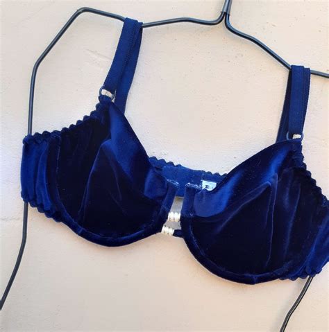 Suti Veludo Azul Lingerie Feminina Usado Enjoei