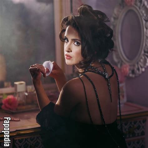 Laura Marano Nude Leaks Photo Fapopedia