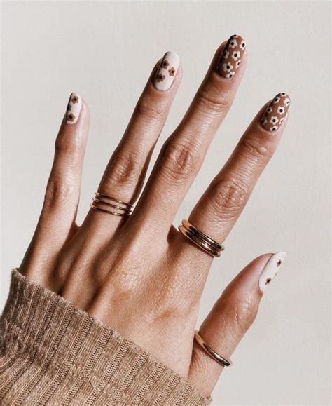 50 TONS DE NUDE Lalá Noleto