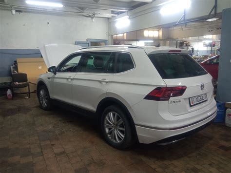 Очёчник и бардачок на панели — Volkswagen Tiguan (2G), 2 л, 2020 года ...