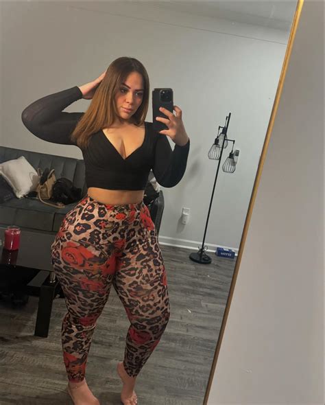 Kelly (@kellynicole.xo) • Instagram photos and videos