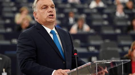 Hongrie En Huit Ans Orban A Mis Le Pays Au Pas Et Presque En Marge