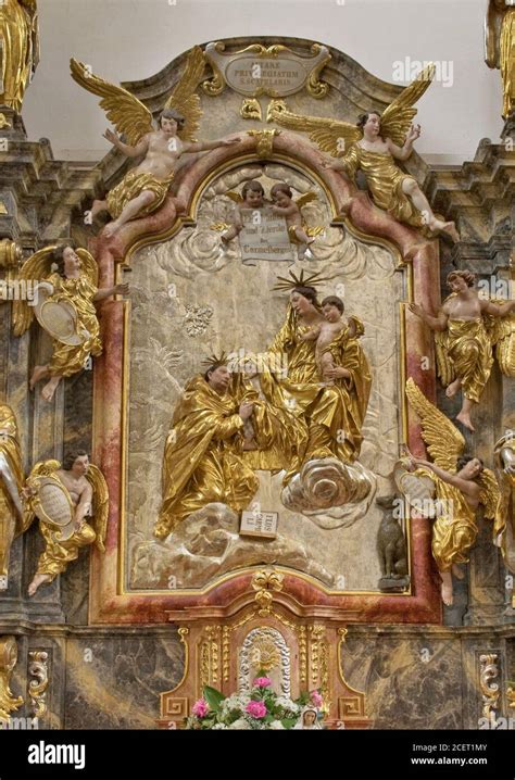 Altar Escapulario en la Basílica menor de San Pedro y San Pablo en