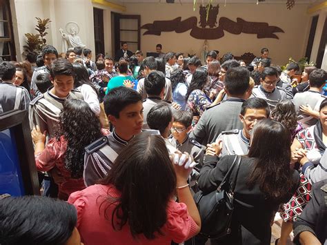 DÍA DE LA MADRE.... - Colegio Católico San Pablo (Oficial)