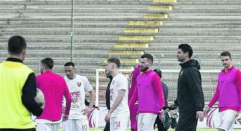 Benevento Pronto Ai Test Playoff Ciciretti Torna In Gruppo E Lanini