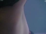 Naked Björk in Glerbrot