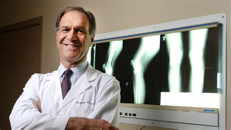 Petrera brings 'groundbreaking' knee surgery to Seaford