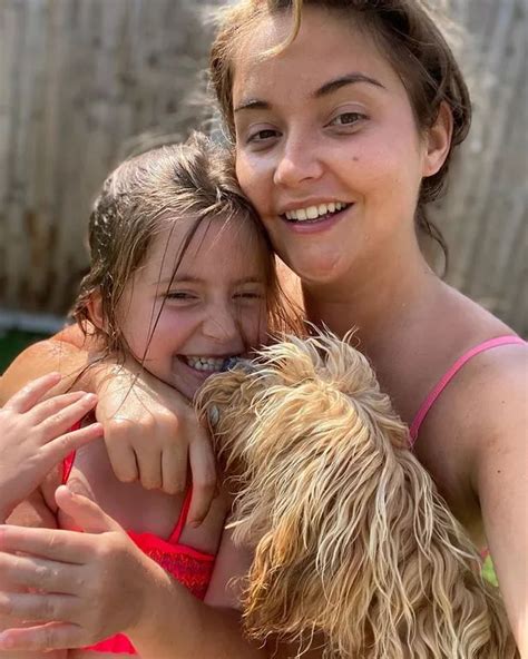 Jacqueline Jossa Wows In Tiny Bikini As She Gives Advice On Loving Her Mum Tum Daily Star