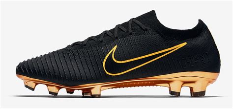 Nike Mercurial Vapor Flyknit Ultra Football Boots