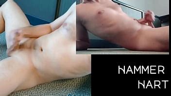 Masturbez vous nue et avec une bite dure et éjacule du sperme XVIDEOS