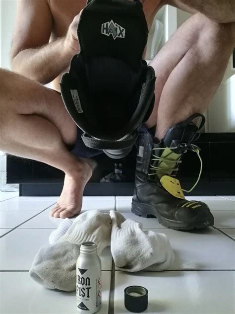 Horny At Work Wank Haix Moan Goon Gay Amateur Porn Feat Gearfreak Xhamster