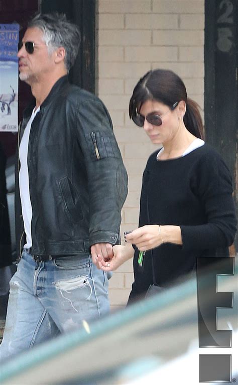 Welcome Home From Sandra Bullock And Bryan Randalls Romance Timeline E