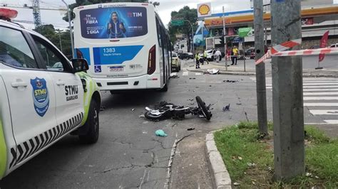 Colisão vítima fatal na esquina Tiradentes e Paulo Faccini Click