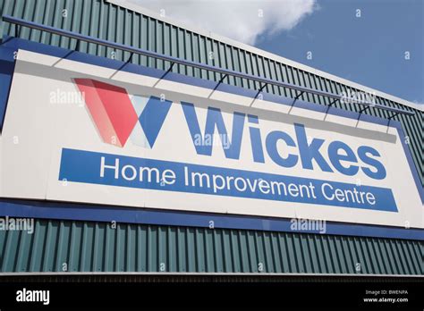 Wickes logo hi-res stock photography and images - Alamy