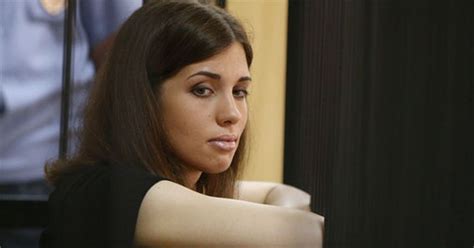 Pussy Riot dalībniece Tolokoņņikova ievietota cietuma slimnīcā Ārvalstīs Ziņas TVNET