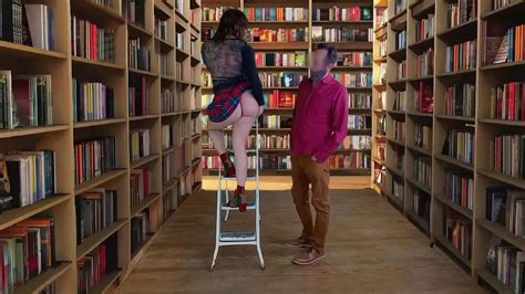 Mamada Al Profesor En La Biblioteca XVIDEOS