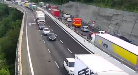 Il Traffico Su Autostrada A Verso La Liguria A Pasquetta Del