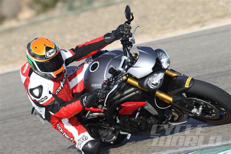 2016 Triumph Speed Triple R Naked Motorycles FIRST RIDE Review Photos Specs Cycle World