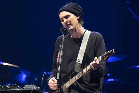 Josh Klinghoffer Ex Red Hot Chili Peppers E Atualmente Nos Pearl Jam Acusado De Atropelar