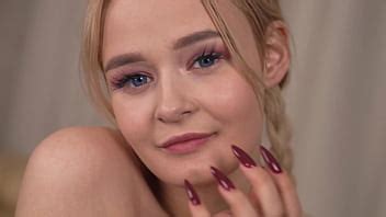 Énorme bite et baise anale dure pour la jeune salope de 19 ans Lina Shisuta XVIDEOS