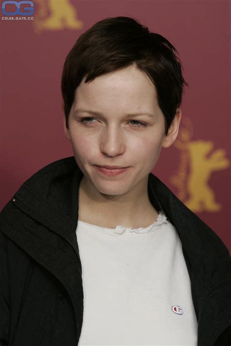 Julia Hummer Nude Pictures Onlyfans Leaks Playboy Photos Sex Scene Uncensored