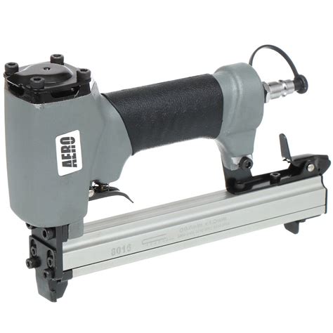 Пневмостеплер для скоб, FoxWeld, Aero, 5753 в Москве: цены, фото ...