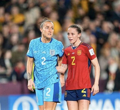 lucy bronze, ona batlle | Futbol femenil, Futbol femenino, Femenil