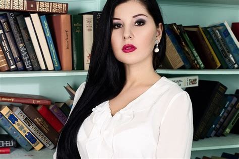 Обнажённая Диана Кади слив фото горячих фото без цензуры слитые фото Голая Naked Hot XXX