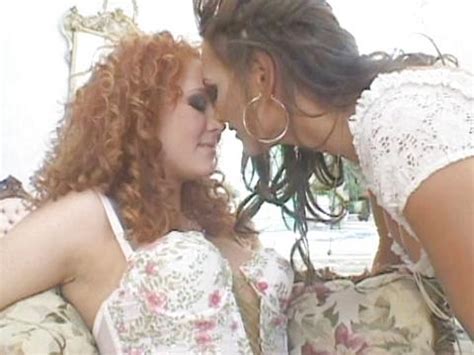 Venus Has An Anal Session With The Girls Fusxion