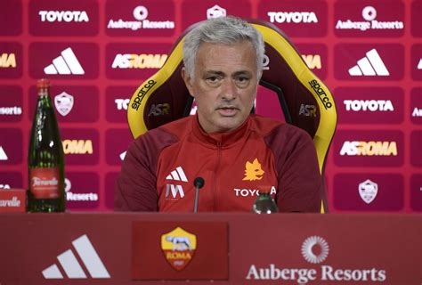 La Conferenza Stampa Di Mourinho Alla Vigilia Del Lecce Foto Gallery